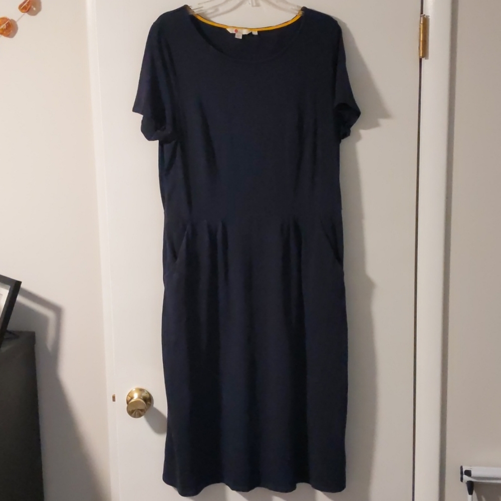 Navy short sleeve Boden midi dress, 14L